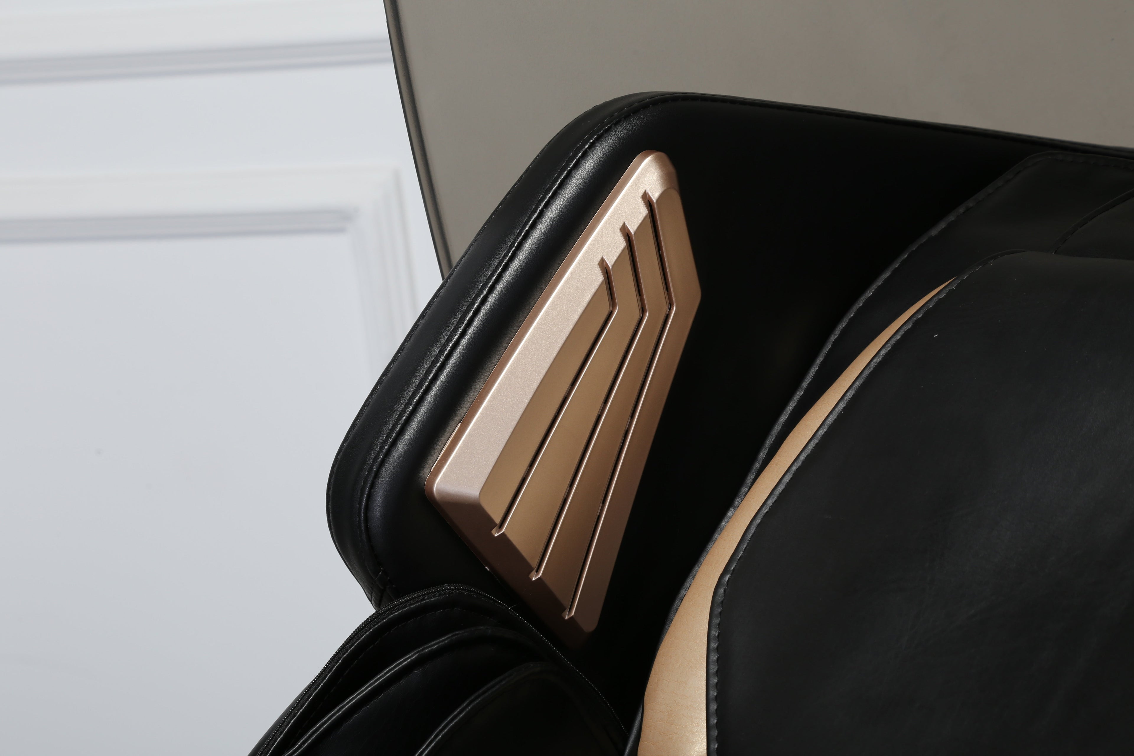 HumanTouch Ultra | Signature Massage Chair with 4D Rollers & Zero Gravity |